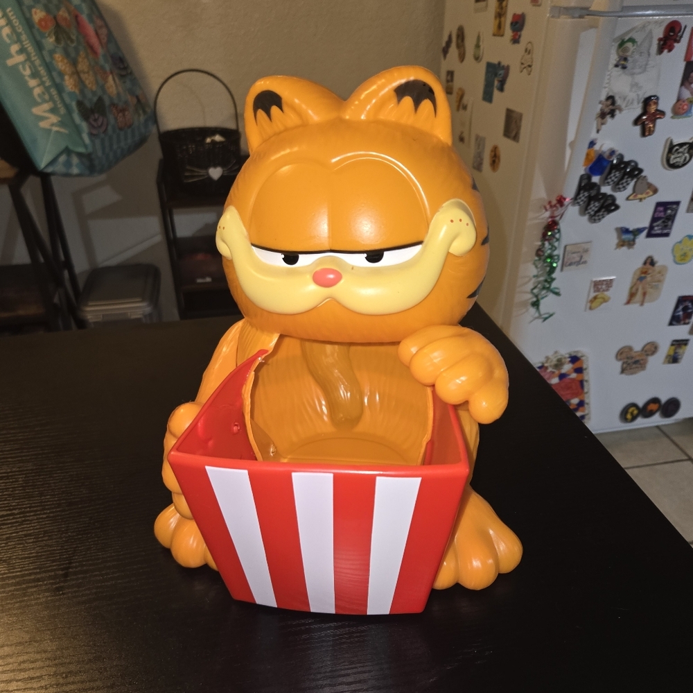 Garfield Popcorn Bucket